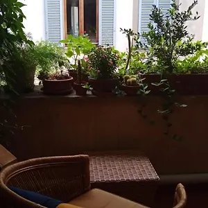 Apartamento Borgo Pignolo - In With Private Bathroom And Shared Shower, Bérgamo