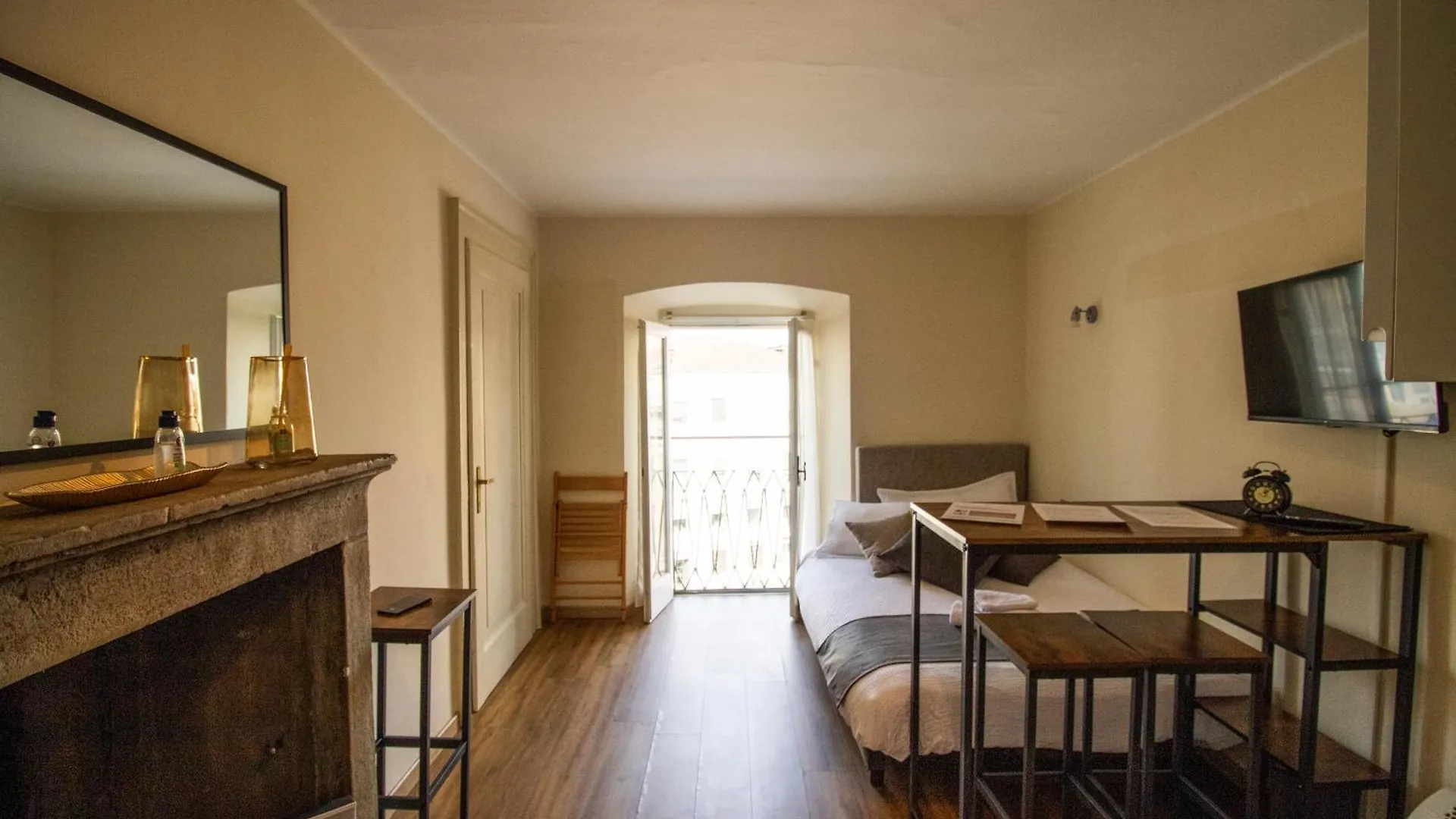 Casa Giagia contacts